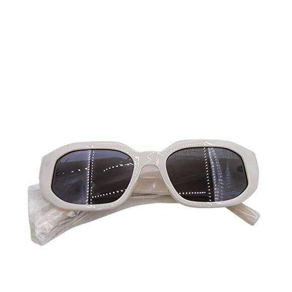 OAK + FORT Women's Retro Cream Angular Sunglasses - OS - Picture 1 of 7
